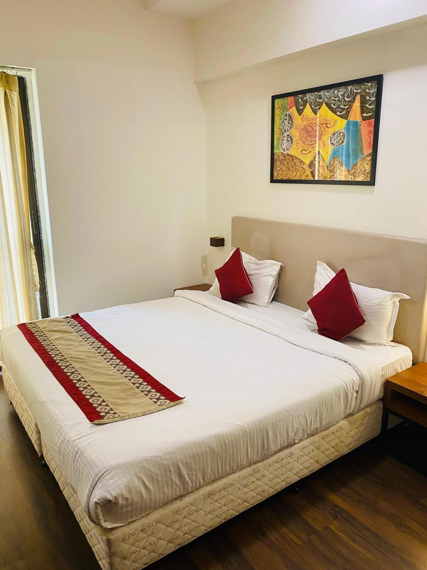Mumbai House Luxury Apartments Santacruz East, Βομβάη Εξωτερικό φωτογραφία