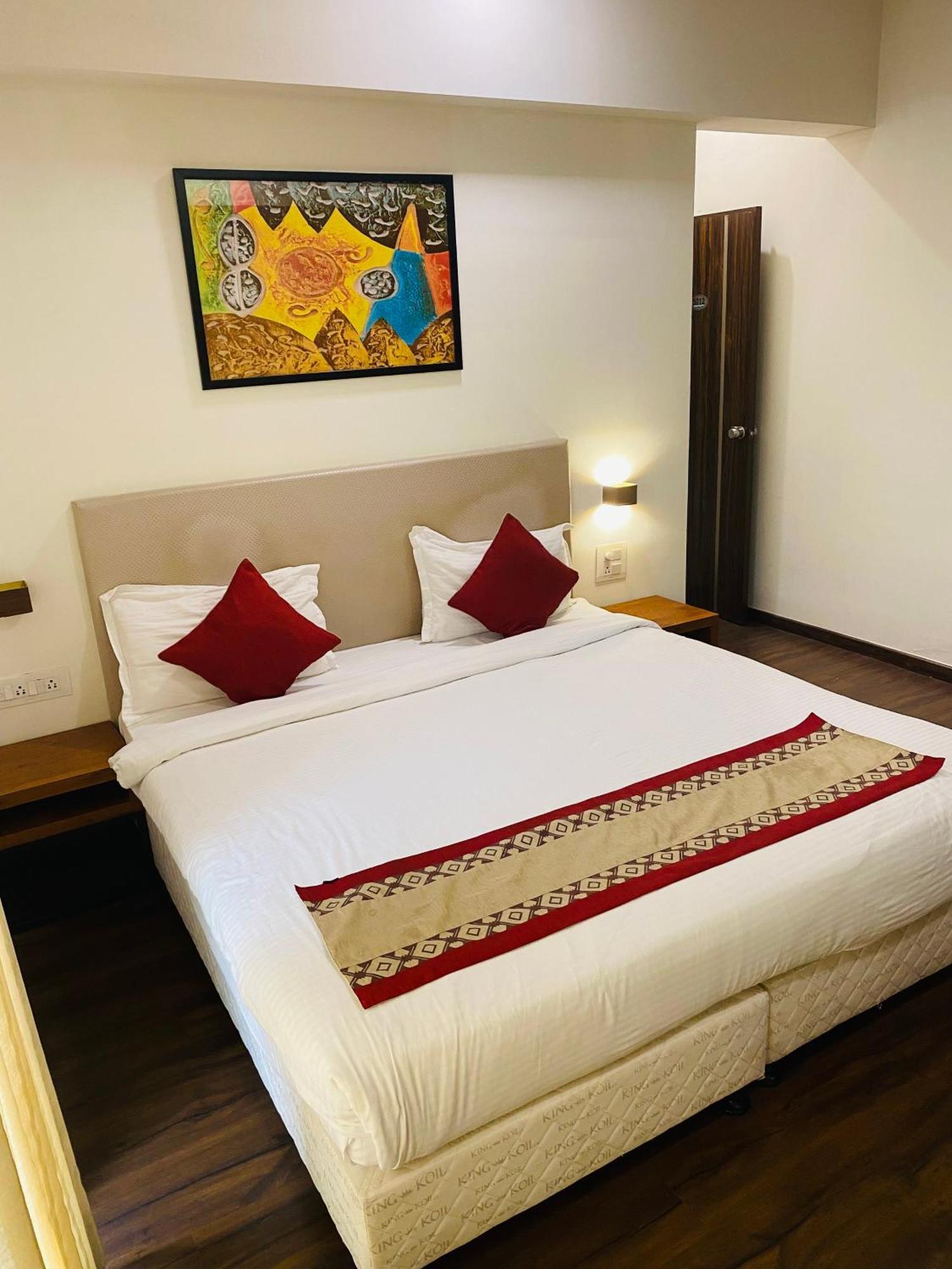 Mumbai House Luxury Apartments Santacruz East, Βομβάη Εξωτερικό φωτογραφία